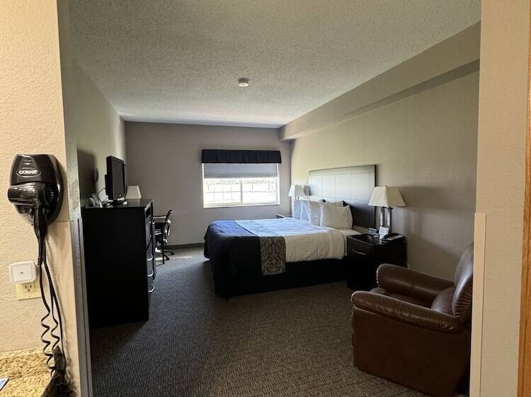 فندق Garner Inn & Suites