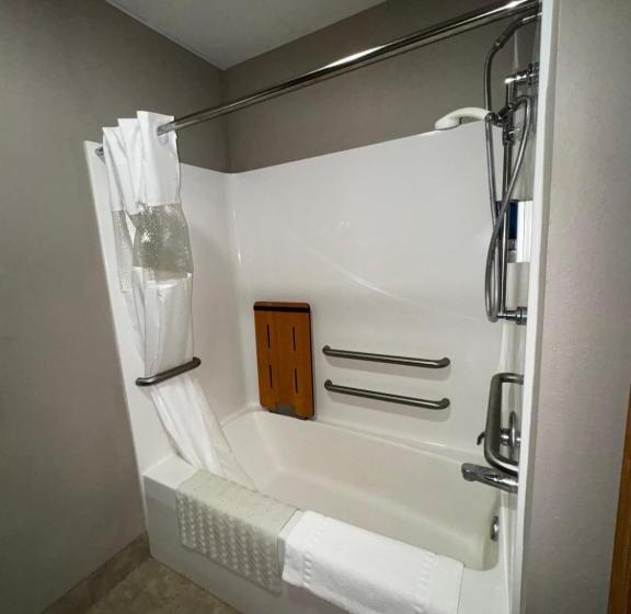 فندق Garner Inn & Suites