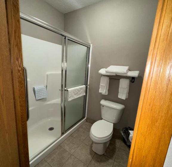 فندق Garner Inn & Suites