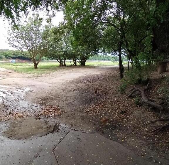 Отель Guataqui Puerto Principal