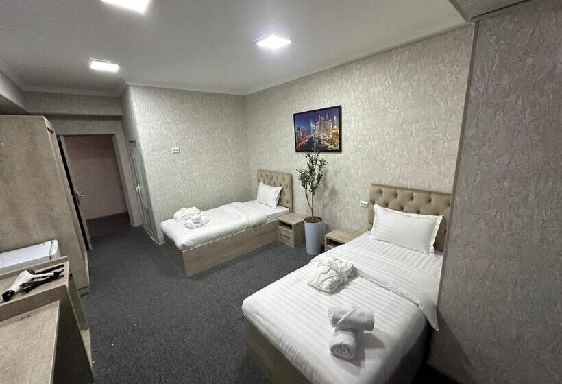 בית מלון כפרי Gumbaz Luxury