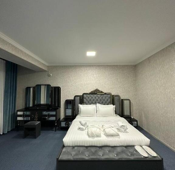 בית מלון כפרי Gumbaz Luxury