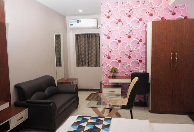 호텔 Holiday Saharsa