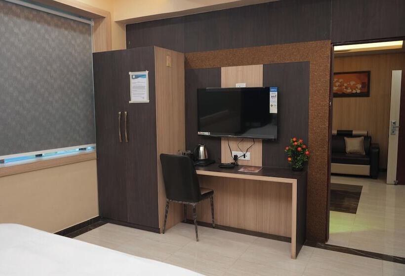 호텔 Holiday Saharsa