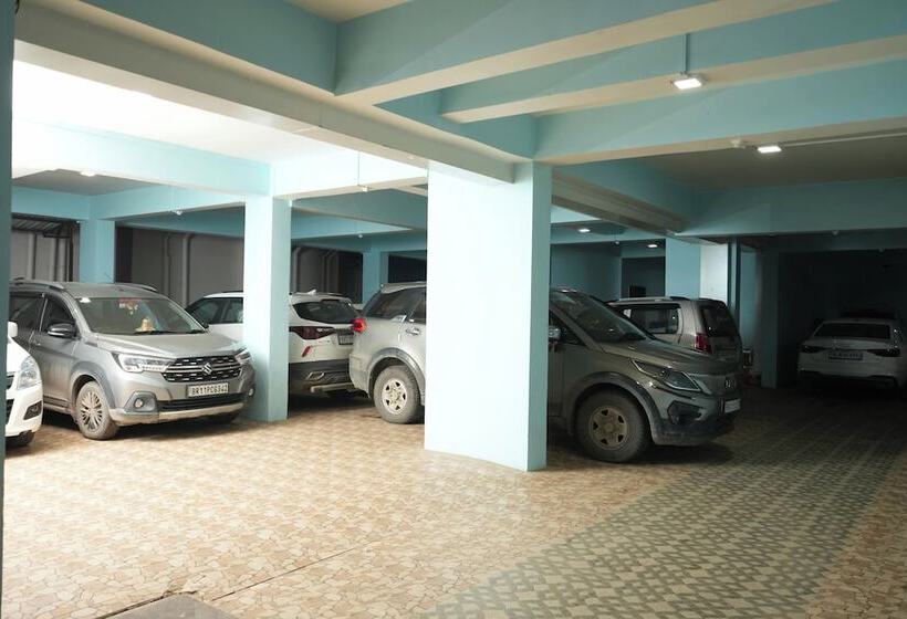 호텔 Holiday Saharsa