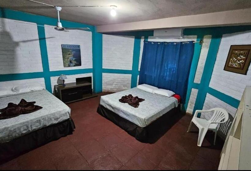 酒店 Jaco Mizata Beach And River