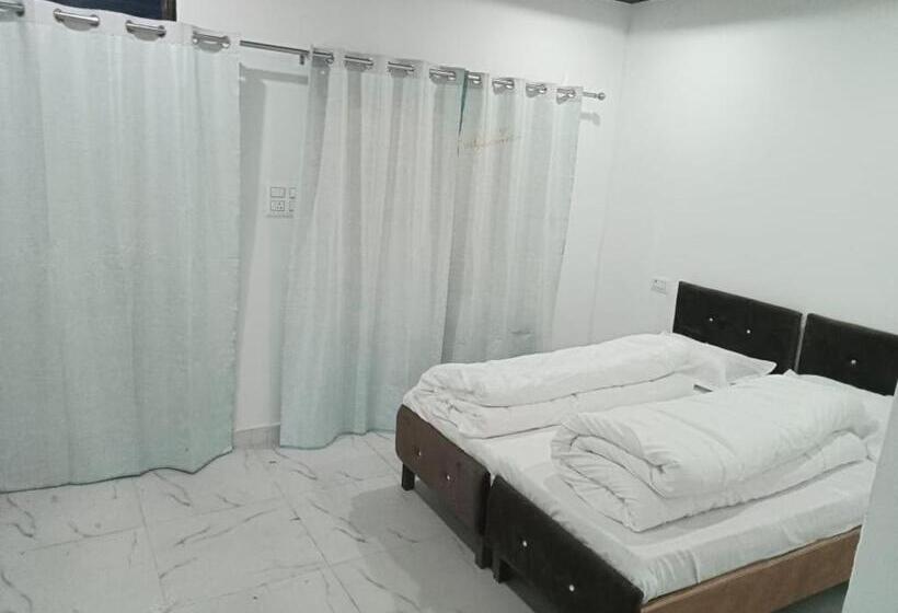 ホテル K P R Resort Tejas   Couple Friendly Resort