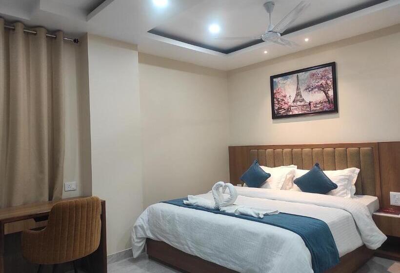 Отель Kingdom Palace