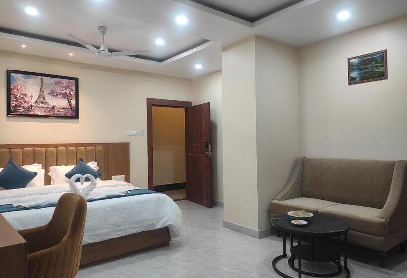 Отель Kingdom Palace