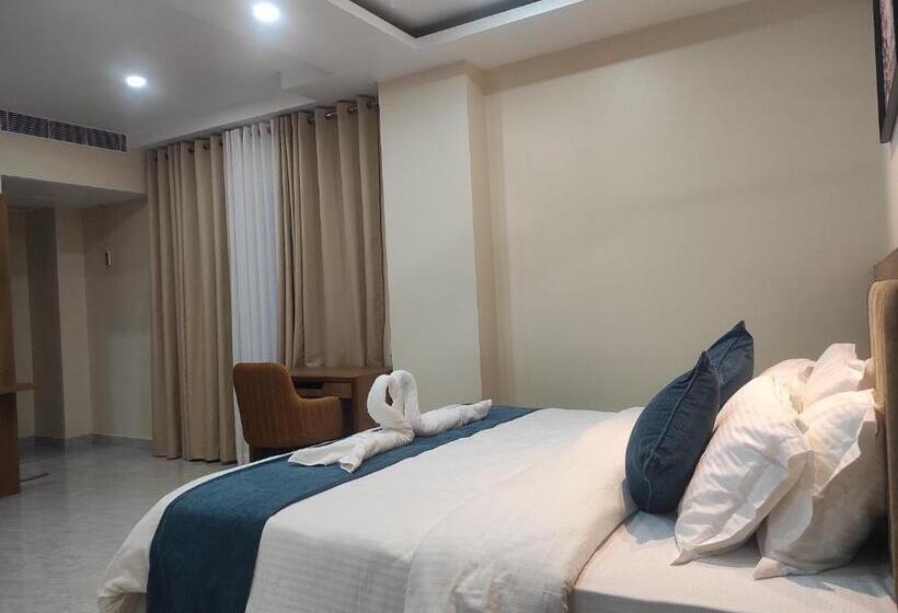 Отель Kingdom Palace