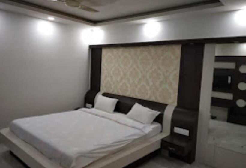 فندق Maa Jagdamba Palace Bihar