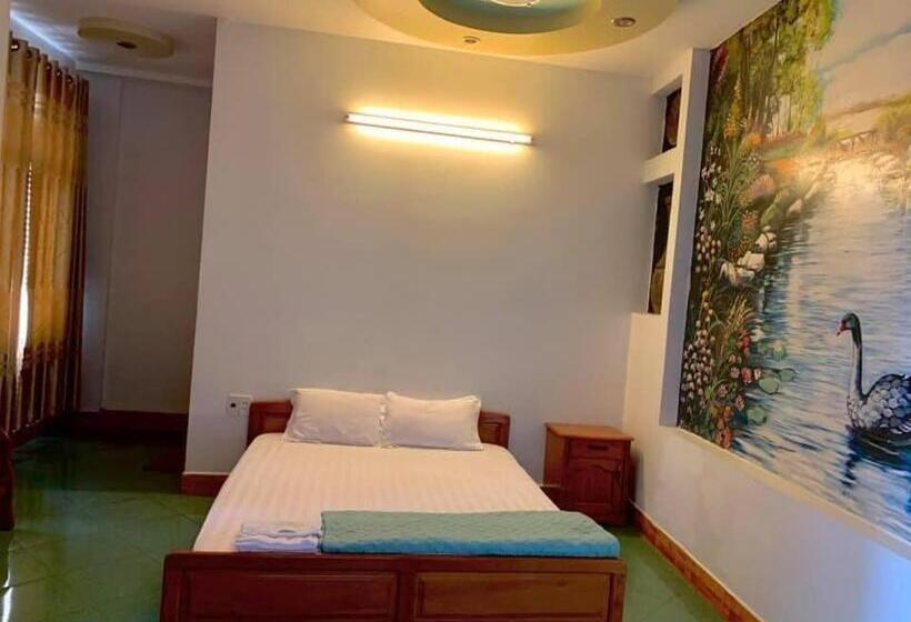 هتل Mạnh Lê Gia