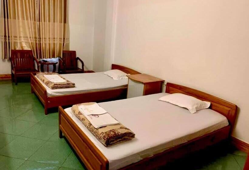 هتل Mạnh Lê Gia