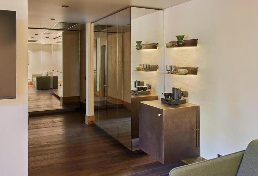 هتل Monist Boutique By Spa Vilnius