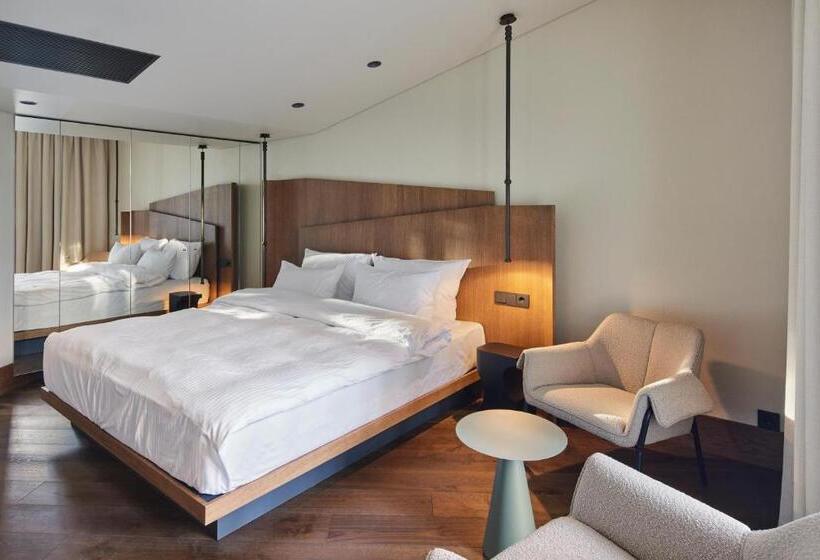 هتل Monist Boutique By Spa Vilnius