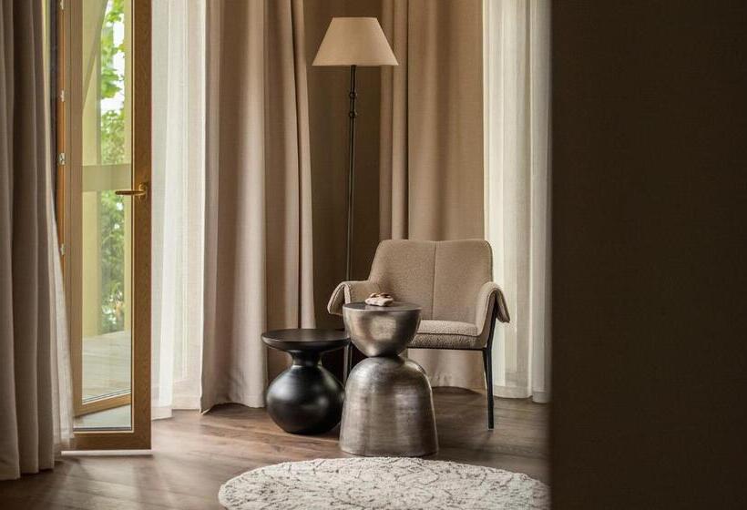 هتل Monist Boutique By Spa Vilnius