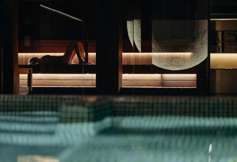 هتل Monist Boutique By Spa Vilnius