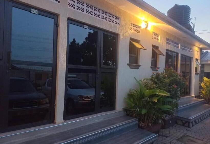 هتل Nandi Guest House