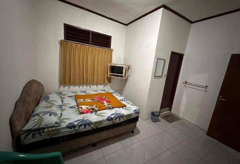 فندق Oyo 93296 Kost Gowa
