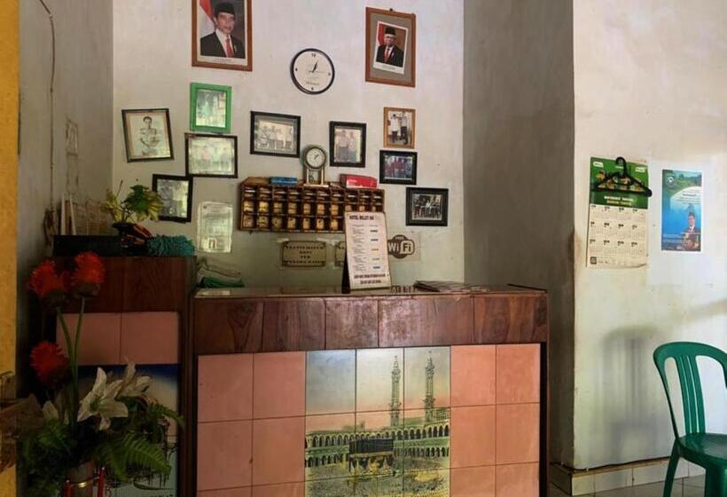 בית מלון כפרי Oyo 93304 Wisma La Oda Syariah