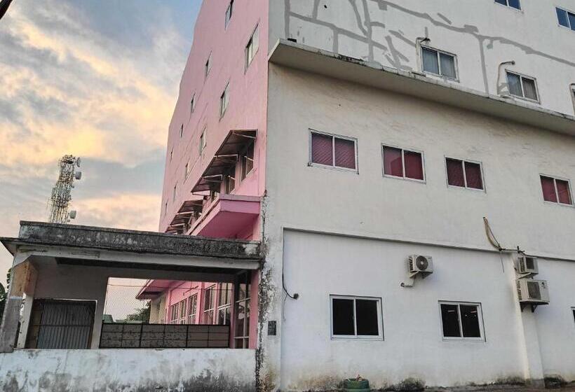 בית מלון כפרי Oyo 93306 Homestay Harapan Syariah Bulukumba