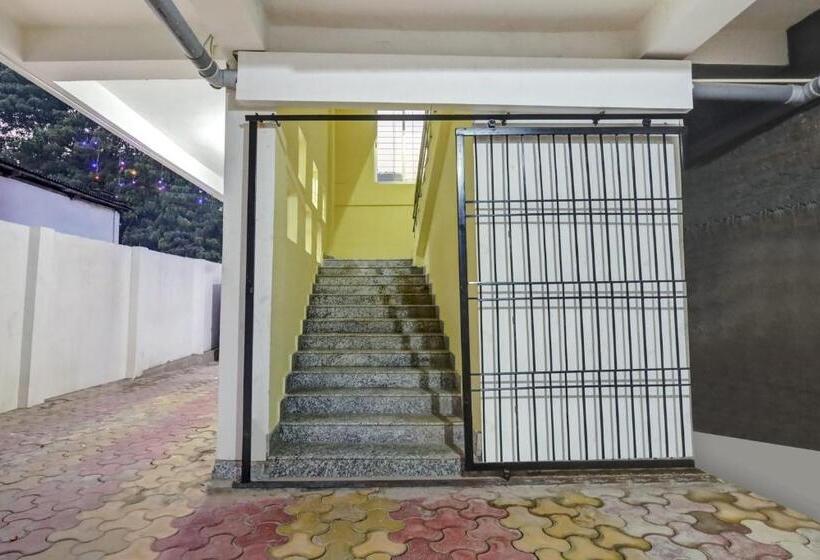 Отель Oyo City Guest House