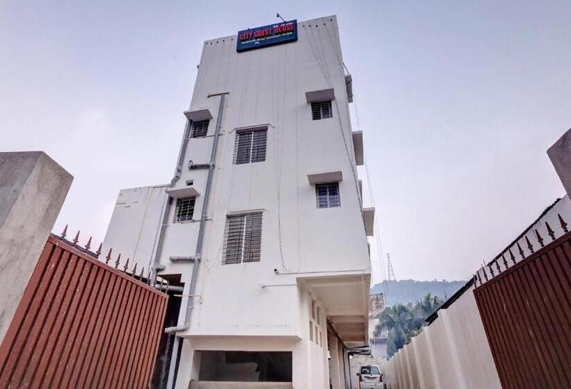 Отель Oyo City Guest House