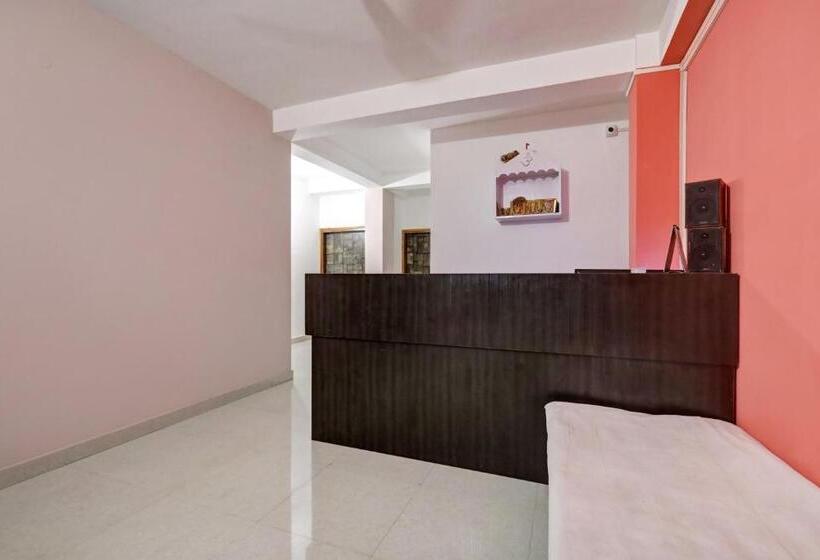 Отель Oyo City Guest House