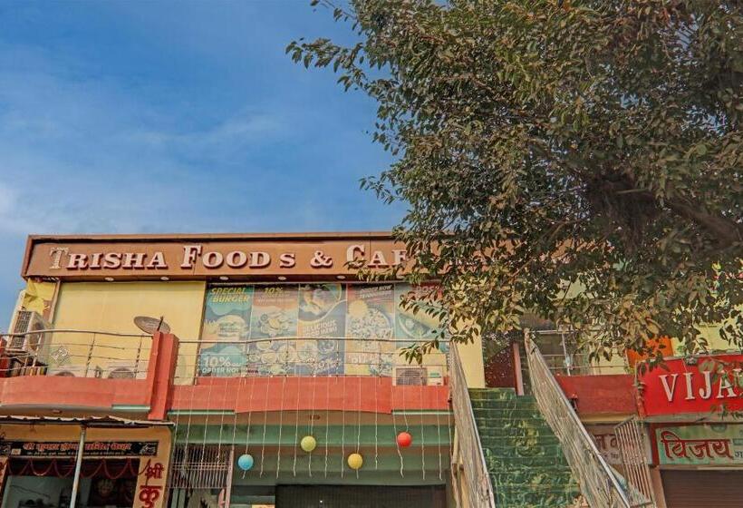 Отель O V Residency