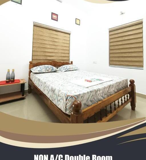 فندق Poonkavanam Villa