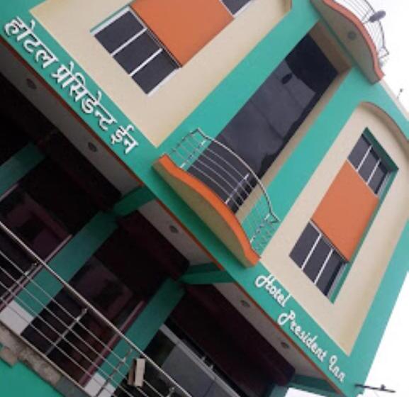 בית מלון כפרי President Inn,raxaul