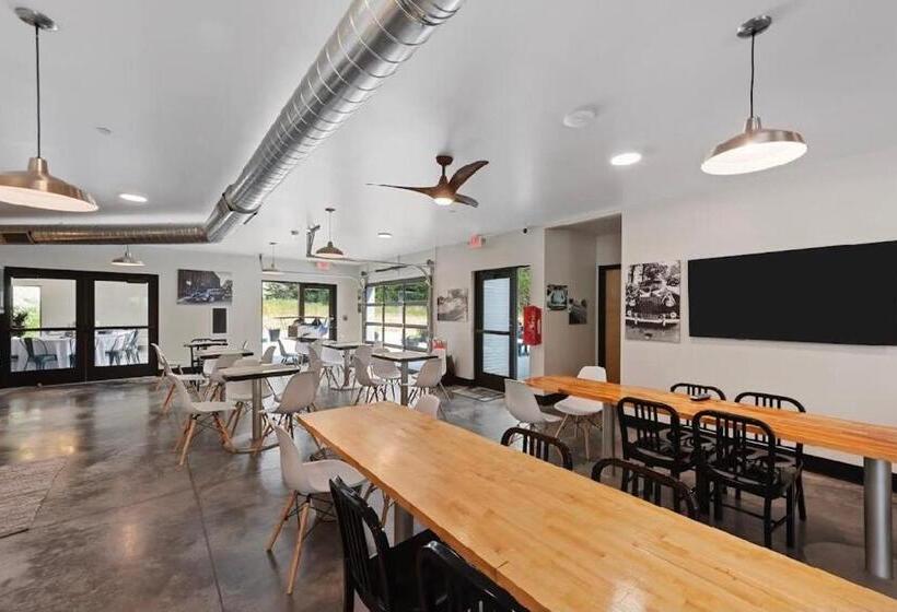 ホテル Captain Two Room For Two Near Purina Farms
