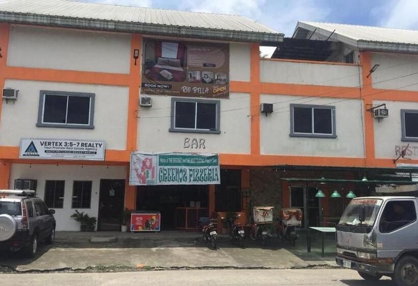 בית מלון כפרי Reddoorz At Rio Bella Lacson St Bacolod