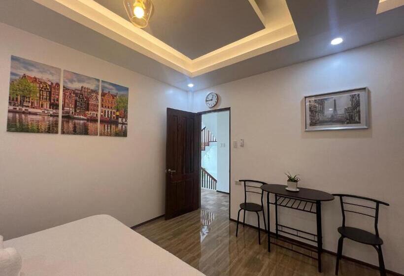 هتل Rich Vania Suites