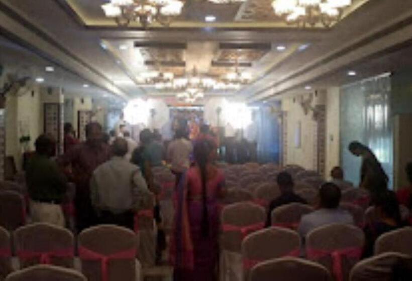 Отель Sai Leela Residency,ramagundam