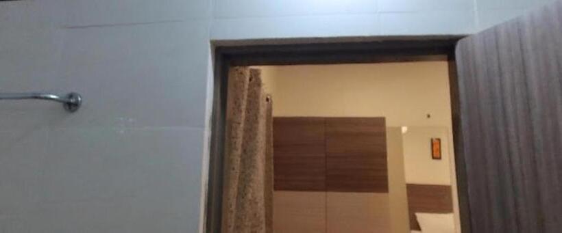 בית מלון כפרי Sama Residency,mancherial