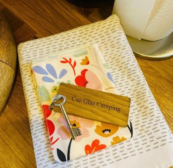 Отель The Original Sleeping Giant Lodge Farm Stay, Meet The Animals