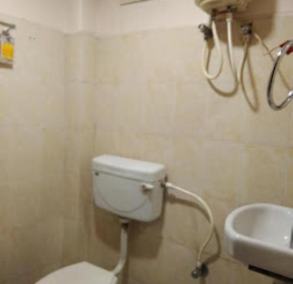 בית מלון כפרי Supriya International   Bihar