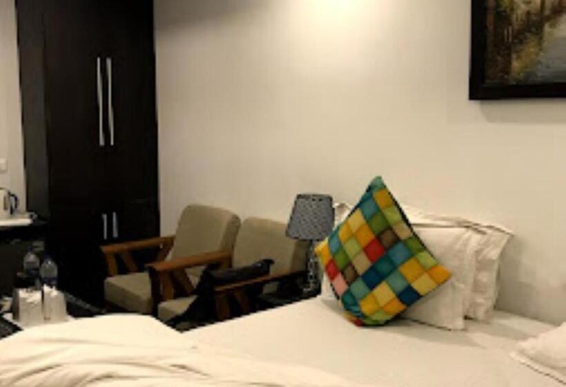 ホテル Swarg Exotica Bihar