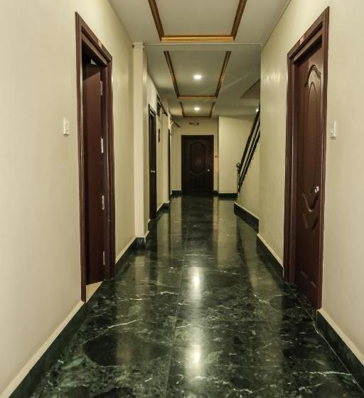 Hotel The Lushai Inn