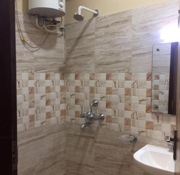 בית מלון כפרי The Metropol