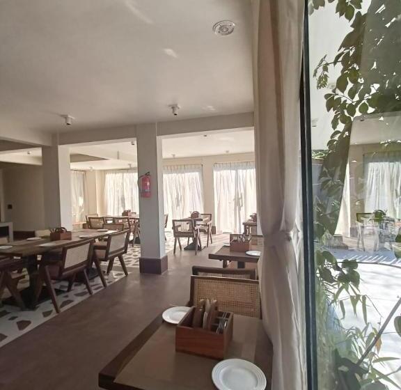 בית מלון כפרי The Samai