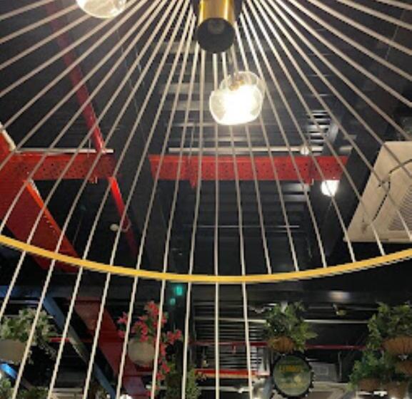 בית מלון כפרי The Triple Crown ,bettiah