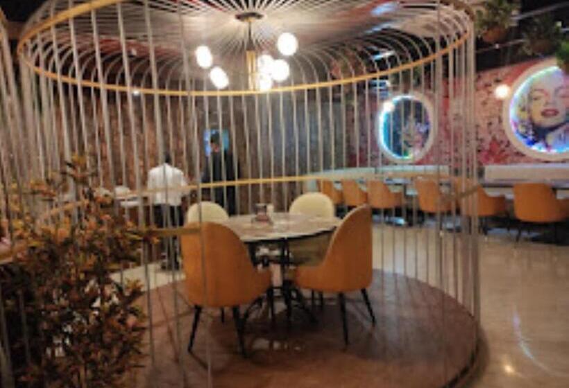 בית מלון כפרי The Triple Crown ,bettiah