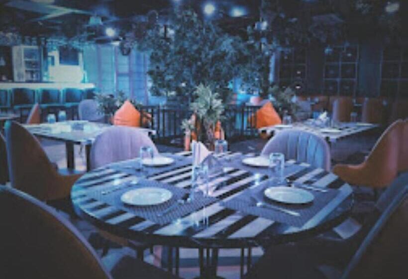 בית מלון כפרי The Triple Crown ,bettiah