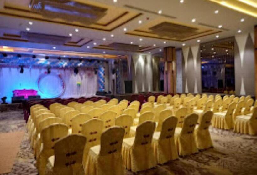 בית מלון כפרי The Triple Crown ,bettiah