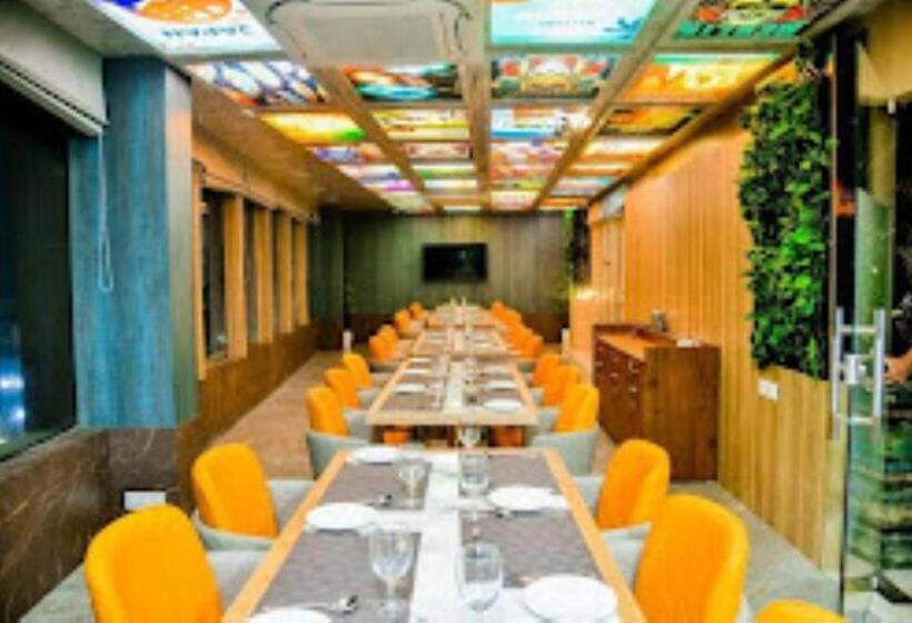 בית מלון כפרי The Triple Crown ,bettiah