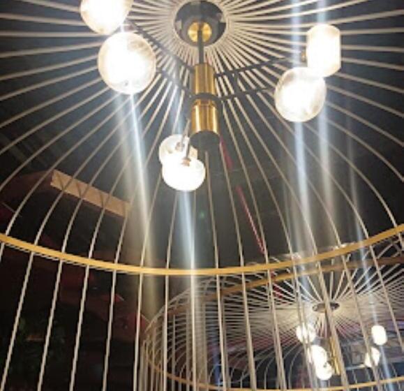 בית מלון כפרי The Triple Crown ,bettiah