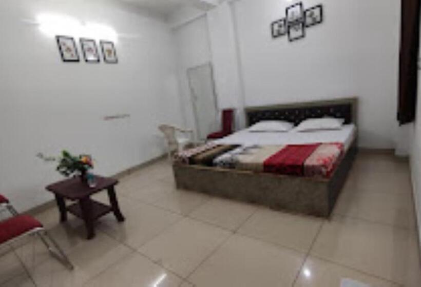 בית מלון כפרי The White Lotus, Patna