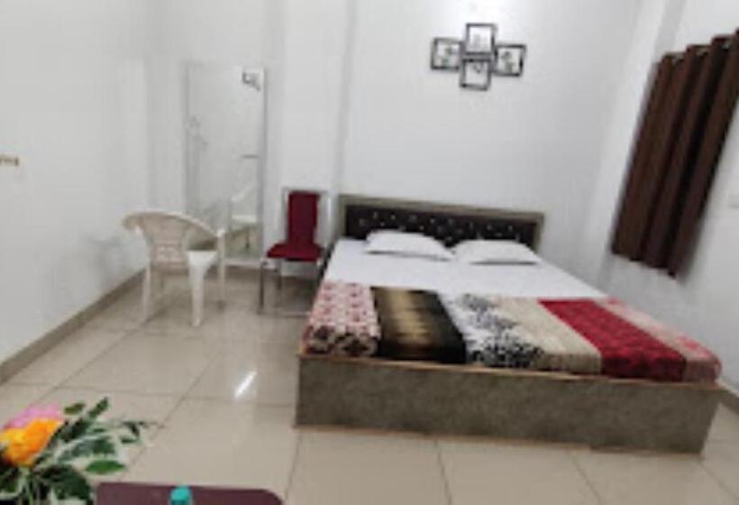 בית מלון כפרי The White Lotus, Patna